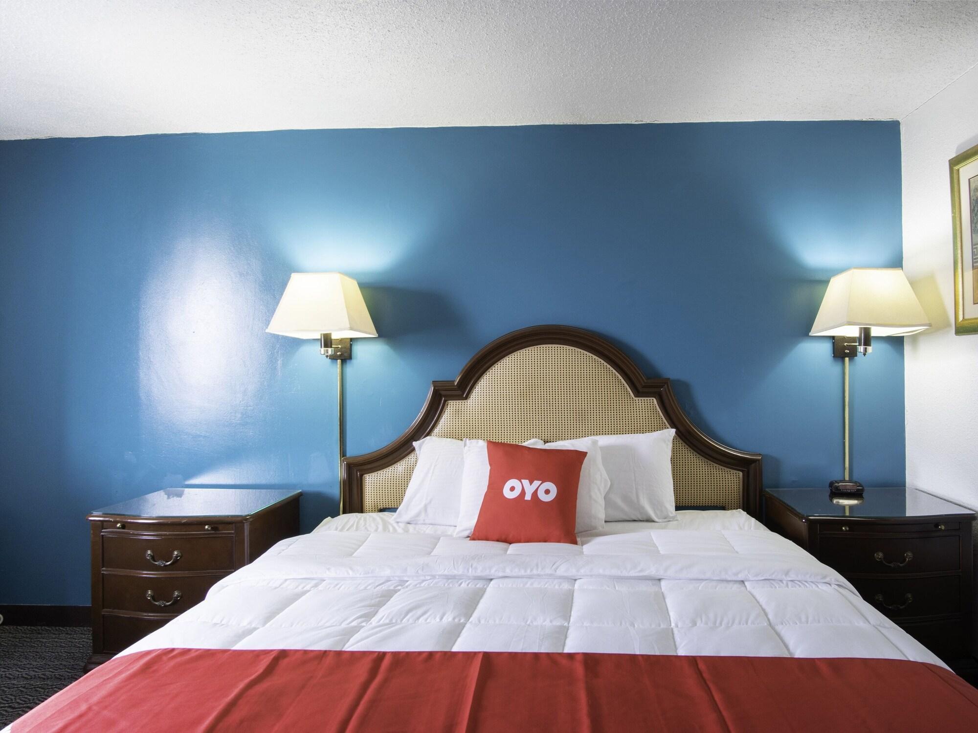 Oyo Hotel Hutchinson West 4Th Ave Exterior photo
